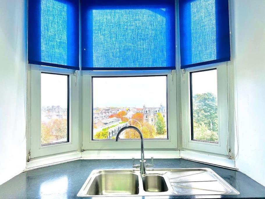 Crown House Two Bedroom Apartment 阿伯丁 外观 照片