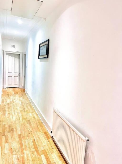 Crown House Two Bedroom Apartment 阿伯丁 外观 照片